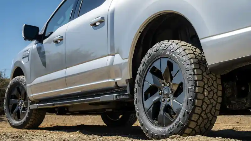 Foto - Toyo Tire Rilis Ban ‘Terbaik’ Untuk Pikap Listrik