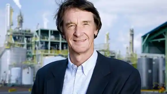 Foto - Milyuner Asal Inggris Ingin Beli Hak Cipta Defender Namun Ditolak 