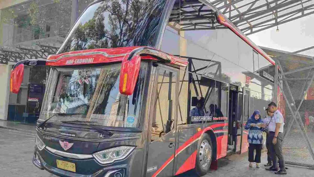 Bus - Cicip Kelas Termurah Bus Juragan 99 Trans, Masih Berasa Mewah? 