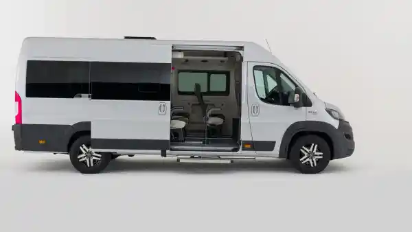 Van - Fiat Rilis Minibus Ducato Berdaya Angkut Hingga 17 Penumpang