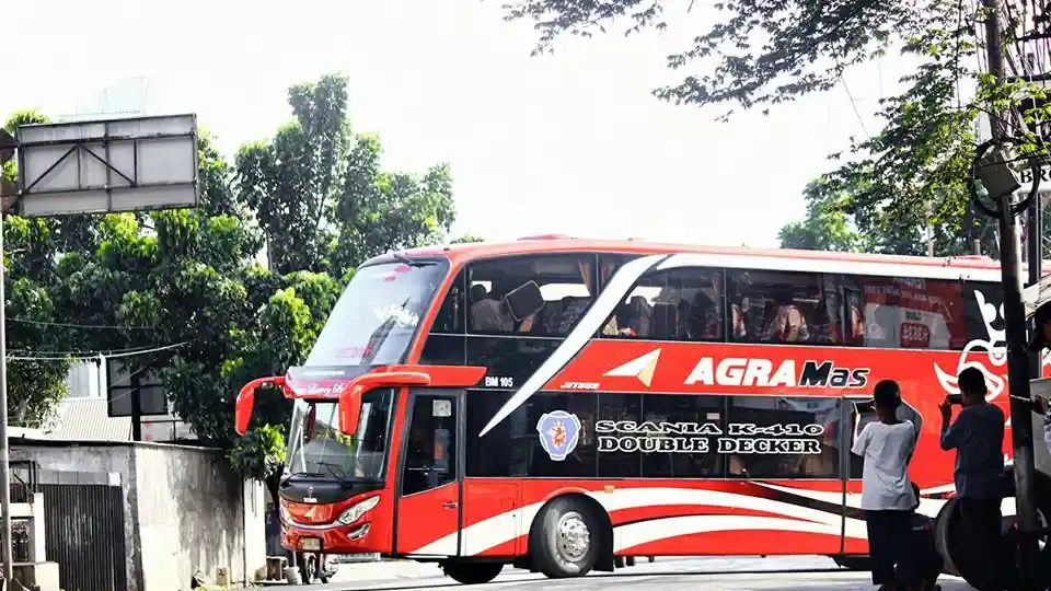 Bus - Agra Mas Luncurkan Bus Double Decker Mewah Trayek Bogor-Jakarta-Jepara