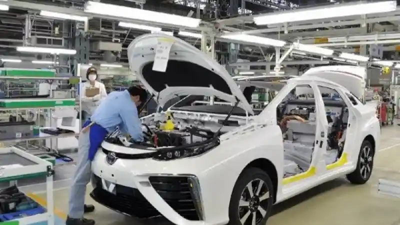 Berita - Toyota Tangguhkan Ribuan Produksi Kendaraan di Jepang Karena Kekurangan Suku Cadang