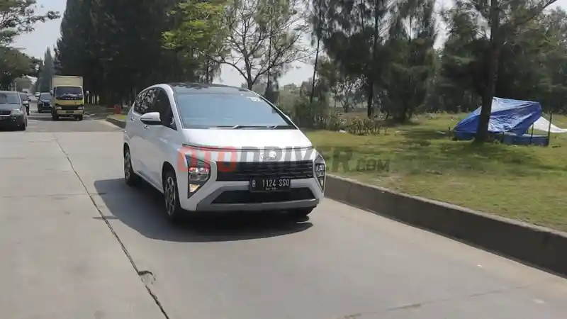 Komparasi - Hyundai Stargazer Muncul, Siapakah LMPV Paling Berperforma?