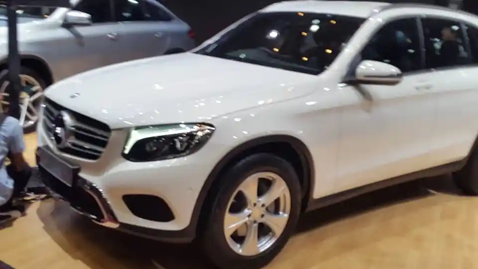 Foto - JAS 2015: Mercedes-Benz Luncurkan GLE-Class Dan Beri Diskon Besar