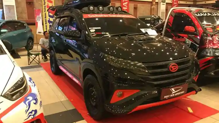 Foto - Daihatsu Gelar Kontes di Bandung, Sirion Sampai Zebra Jadi Peserta