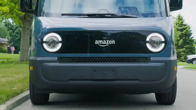 Berita - Kolaborasi Rivian dan Amazon Hadirkan Van Listrik Teknologi Modern di AS