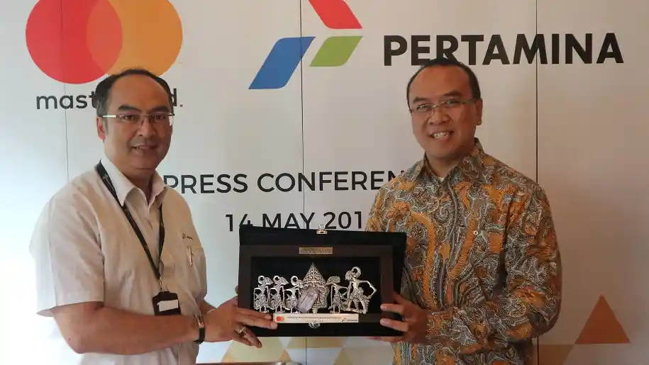 Foto - Cara Pertamina Mudahkan Konsumen Membayar: Kerjasama Dengan Mastercard