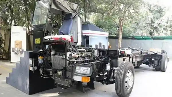 Bus - MAN Rilis 2 Chassis Bus Anyar Mesin Depan untuk Pasar India, Salah Satunya Bus Tronton