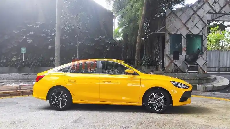 Foto - Tak Melulu Brand 'Senior,' Kini Brand 'Junior' Inipun Jadi Materi Flexing Keluarga Penjabat. Ini Spesifikasinya