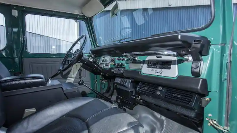 Foto - Tertarik Dengan Land Cruiser FJ40 Yang Dijual Tom Hanks?