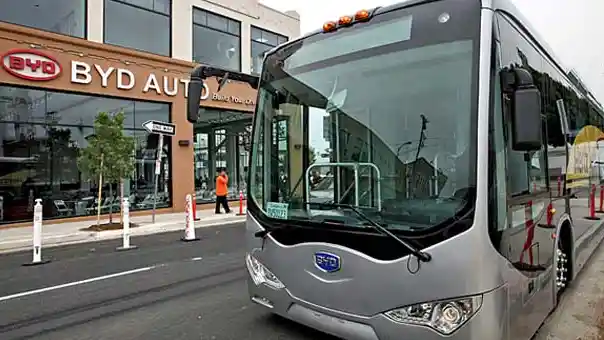 Foto - Bos Produsen Bus BYD: Tahun 2020 Semua Bus di Cina Bertenaga Listrik