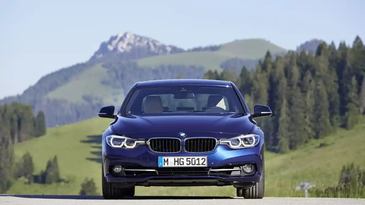 Foto - Inilah Foto Ubahan BMW Seri-3 Facelift