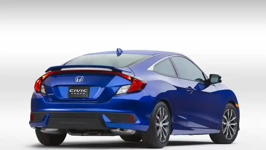 Foto - Punya Buritan Sangar, Honda Civic Coupe Siap Hadir Dengan Turbo