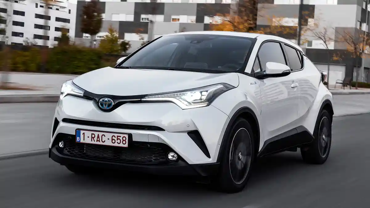 Foto - Mesin Toyota C-HR Versi Indonesia Mulai Terungkap!