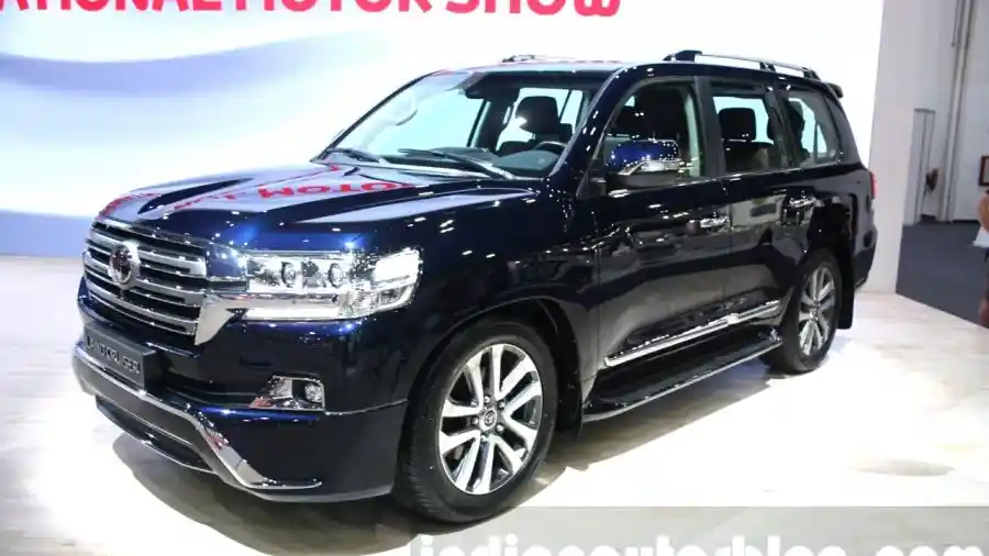 Foto - Bebas Dari Tahanan, Ahok Naik SUV Termahal Toyota