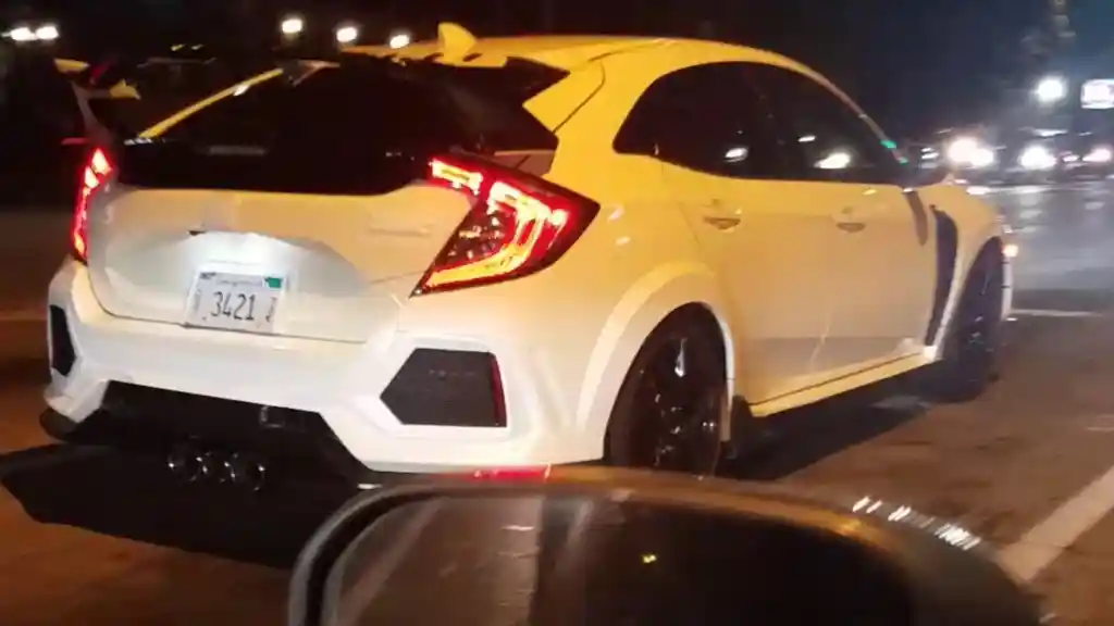 Berita - VIDEO: Honda Civic Type R 2017 Kepergok Tes di Jalanan Umum 