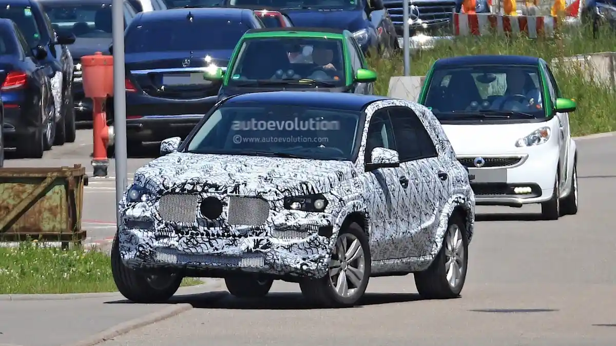 Berita - SPY SHOT: Mercedes-Benz GLB-Class 2018