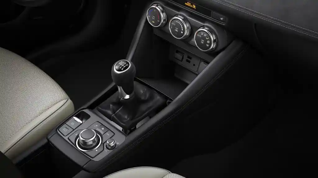 Foto - Mazda CX-3 Minor Change Diam-Diam Muncul