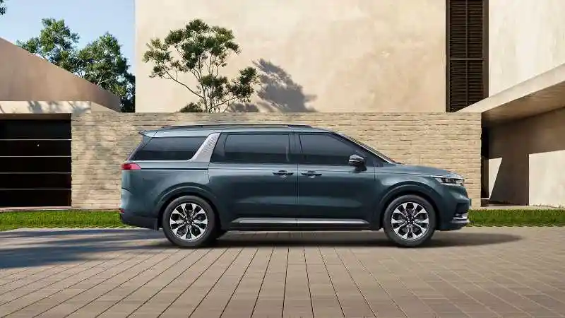 Foto - All New KIA Carnival Meluncur di Korsel. Negeri Batik Kapan Menyusul?