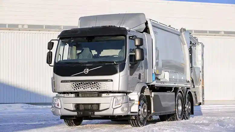 Berita - Volvo Trucks Hentikan Ekspor Kendaraan Ke Rusia