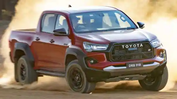 Pikap - Ini Bedanya Toyota Hilux GR Sport Versi Indonesia dan Australia