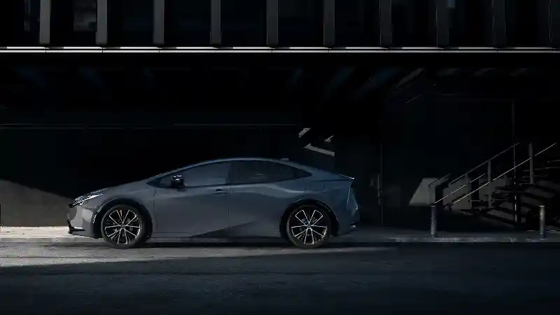 Foto - All New Prius HEV Mulai Dijual di Jepang, Apakah ke Indonesia?