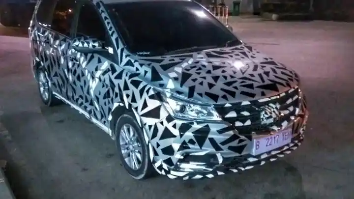 Berita - SPY SHOT: Wuling Baojun 730 di Bekasi, Calon Musuh Toyota Innova