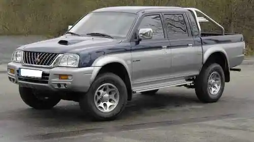 Foto - Ini Varian Mitsubishi Triton Selama 18 Tahun di Indonesia