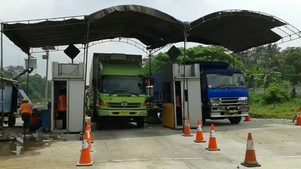 Berita - Pembayaran Jalan Tol Resmi Diintegrasikan, Perjalanan Bus dan Truk Jadi Lebih Lancar