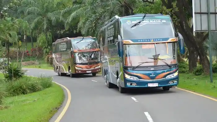 Bus - PO Putra Jaya Makassar, Operator Bus Pertama di Pulau Sulawesi Operasikan Bus Triple-Axle 