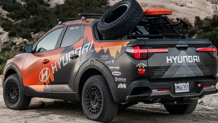 Foto - Hyundai Santa Cruz Dimodif Pol Terjun Reli 