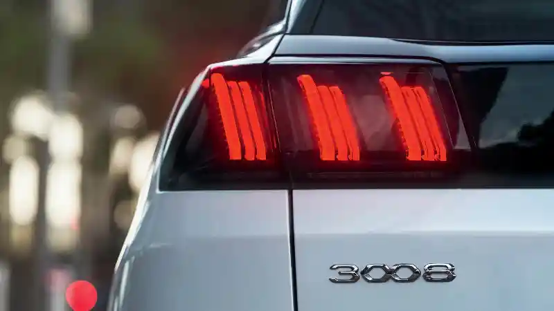 Foto - Lampu Belakang 3D, Sebuah Inovasi Fungsi Dan Keindahan. 