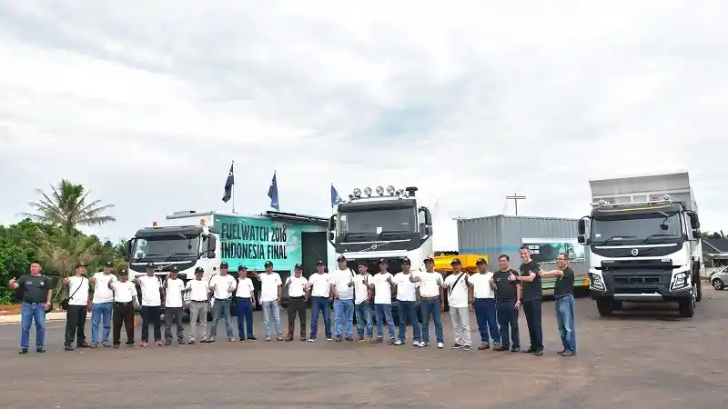 Foto - Pemenang Ajang Volvo Fuelwatch Challenge 2017 Dijanjikan Terbang ke Swedia