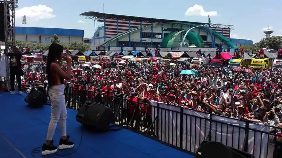 Foto - Pecah, Kopdar Perdana Komunitas Truk Malang Dibanjiri 1.200 Peserta