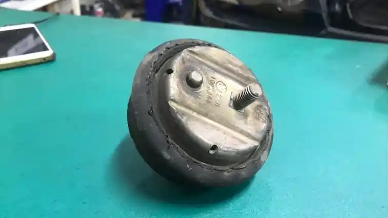 Foto - Mesin Mobil Bergetar, Mungkin Ini Masalahnya