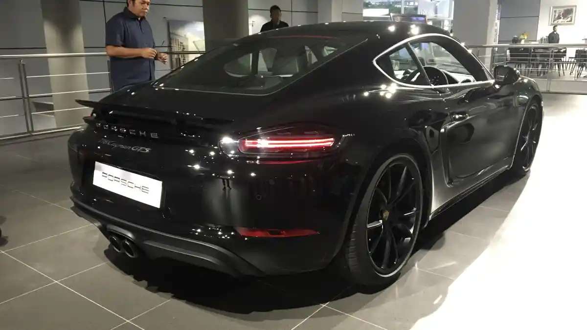 Foto - Porsche 718 Cayman GTS Muncul di Indonesia, Top Speed Nyaris 300 KM/Jam
