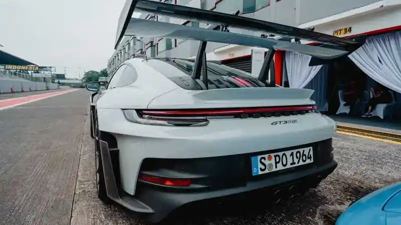 Foto - Porsche 11 GT3 RS: Rilis Pagi dan Sore Mencicipi Keganasannya