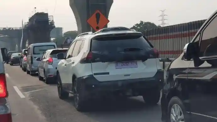 Berita - SPY SHOT: Nissan X-Trail Facelift Tes Jalan di Indonesia