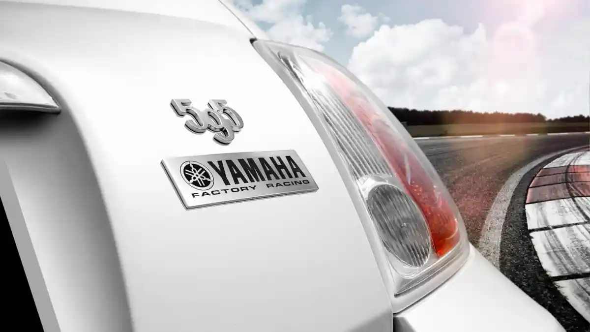 Foto - Abarth Keluarkan Mobil Spesial MotoGP 