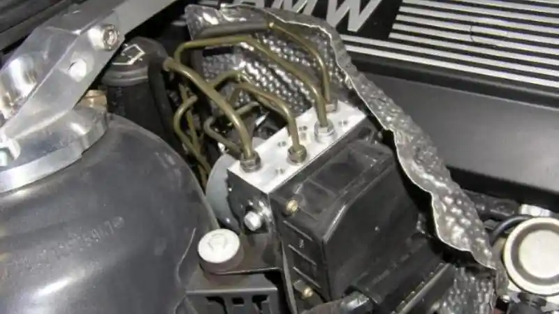 Foto - Jangan Salah, ABS Tak Bikin Rem Lebih Pakem 