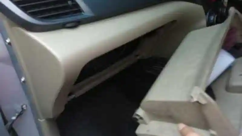 Foto - Mengganti Filter AC Avanza-Xenia 