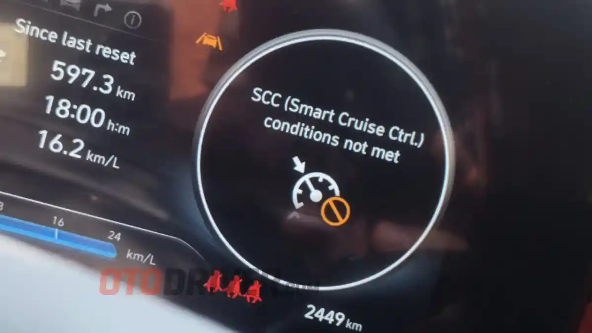 Foto - Mengaktifkan Fitur Adaptive Cruise Control Selama Perjalanan Berjam-Jam, Apakah Aman?