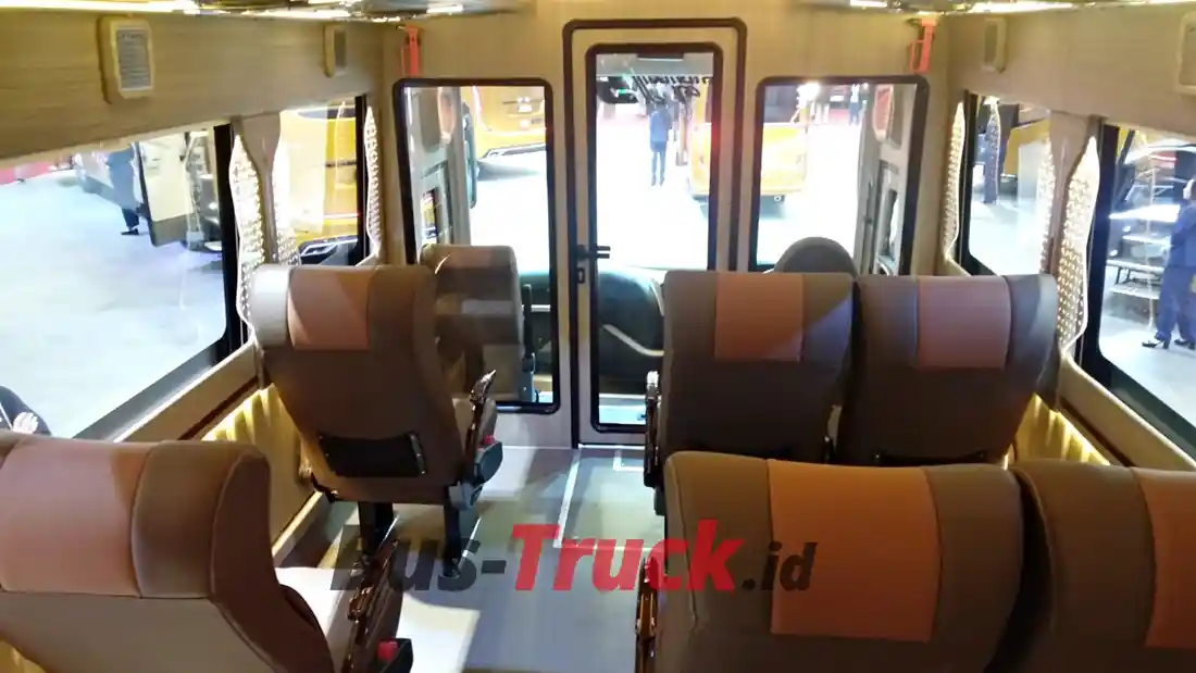 Foto - IPOMI: Selama Pemerintahan Jokowi Banyak Kaum Intelek Naik Bus