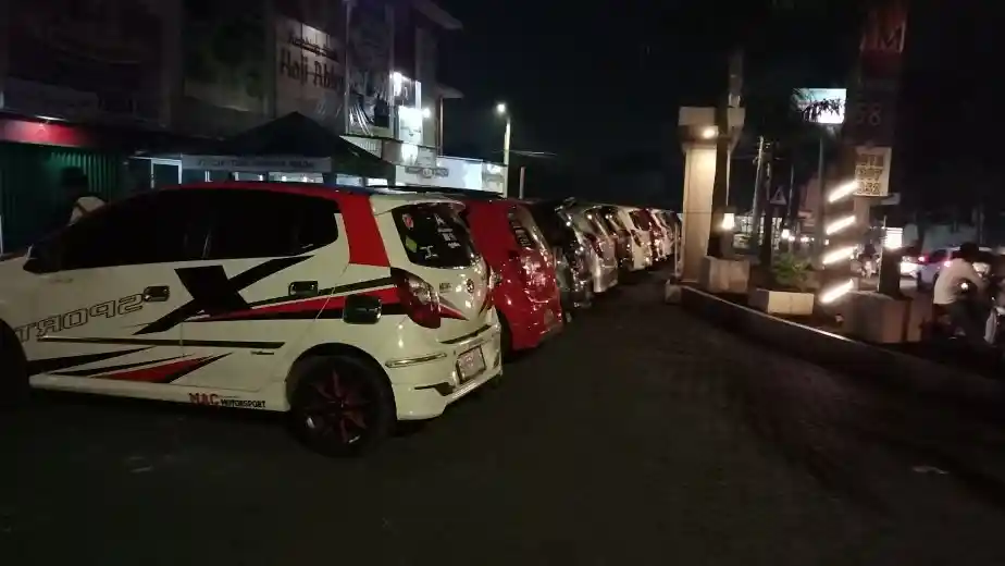 Foto - Komunitas Gabungan Toyota Agya dan Daihatsu Ayla Resmi Berdiri