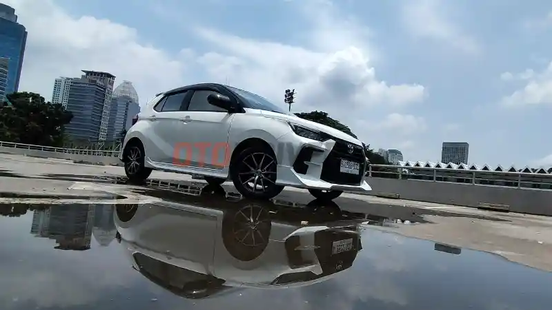 Komparasi - Perbandingan Performa Toyota Agya vs Honda Brio