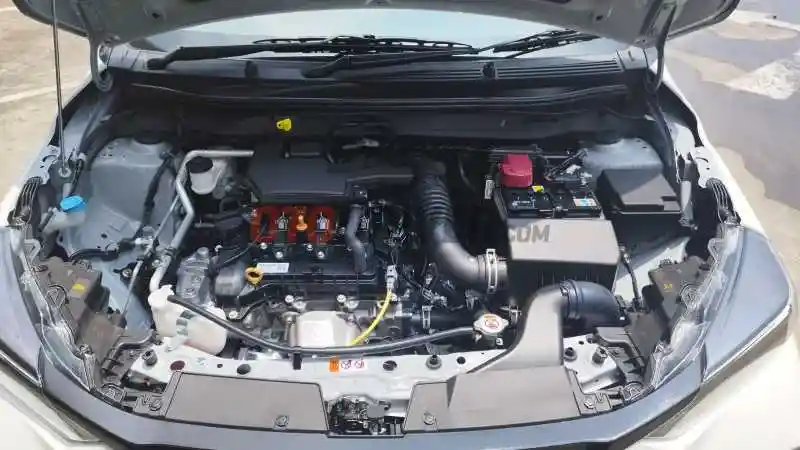 Foto - All New Toyota Agya Non LCGC vs All New Toyota Agya LCGC, Serupa Tapi Tak Sama