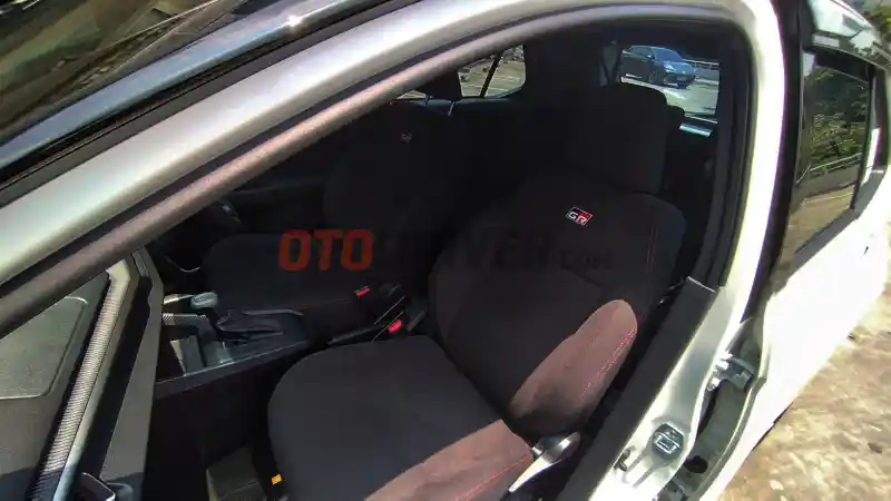 Foto - All New Toyota Agya Non LCGC vs All New Toyota Agya LCGC, Serupa Tapi Tak Sama