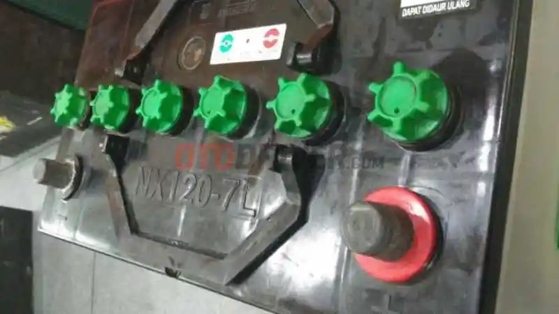 Tips - Cara Merawat Performa Aki Dengan Baik