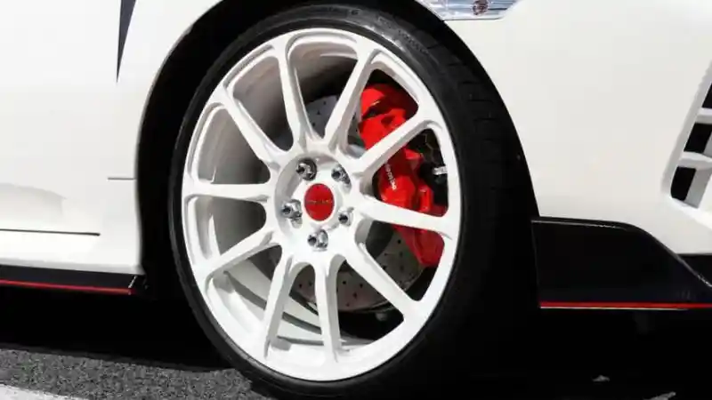 Tips - Ketahui Penyebab Pelek Mobil Mudah Rusak