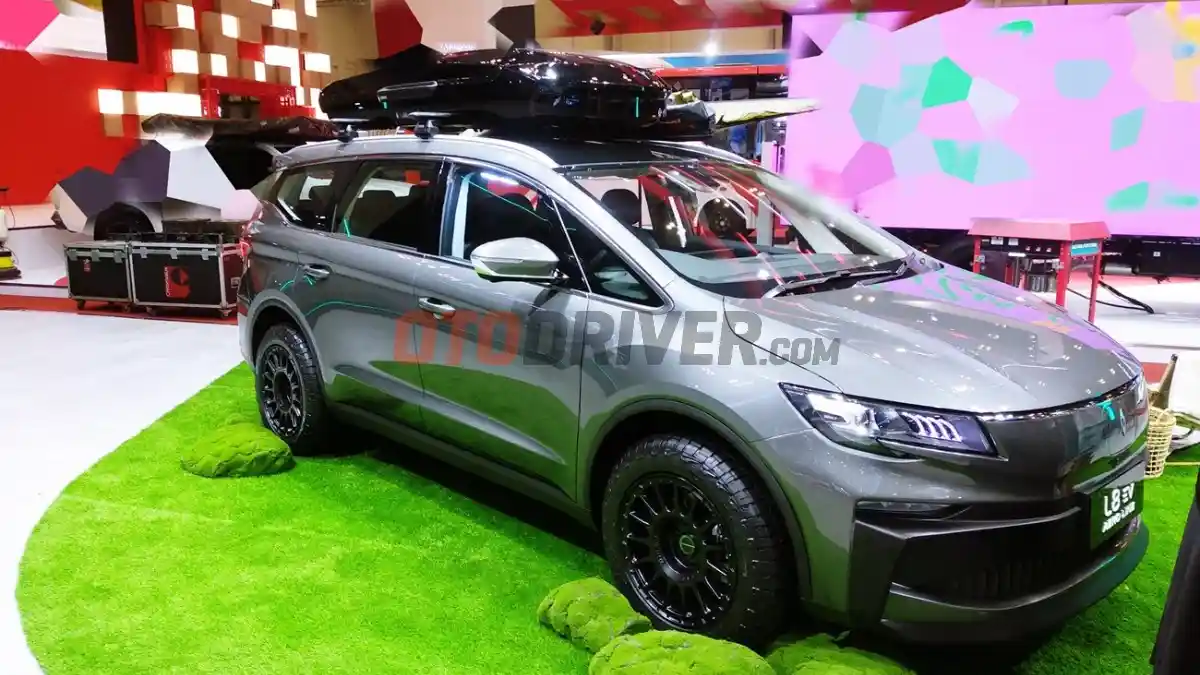 Foto - Beli Aletra L8 Rp 400 Jutaan Di GIIAS, Banyak Bonusnya Termasuk Body Kit